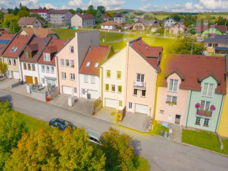 Rodinné domy, Borotín, 152 m²