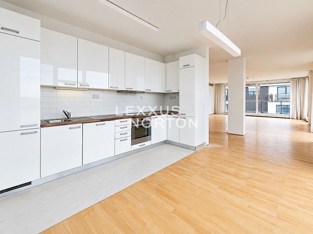 Byt 5+kk · 185 m² · Praha - Vinohrady, okres Praha 2, Hlavní město Praha - 3