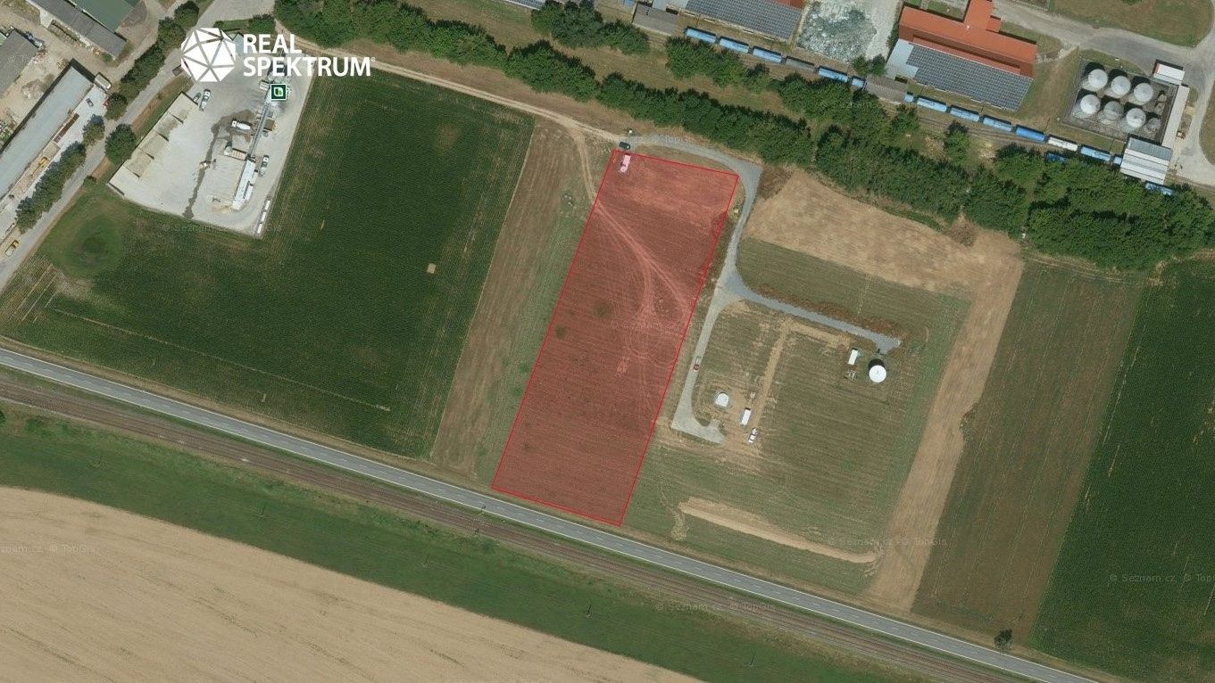 Prodej komerční pozemek - Vlkoš, 8 623 m²