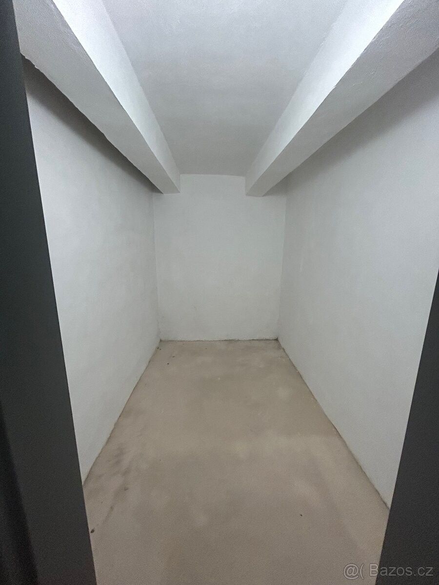 Sklady, Jihlava, 586 01 - 1