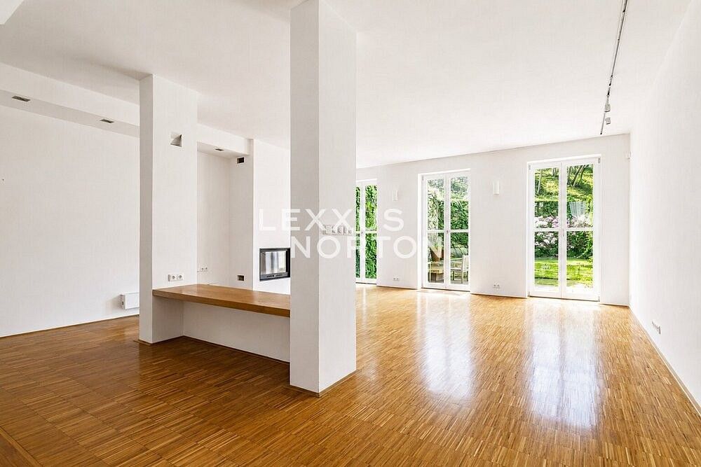 Rodinný dům · 350 m² · Praha - Smíchov, okres Praha 5, Hlavní město Praha - 4