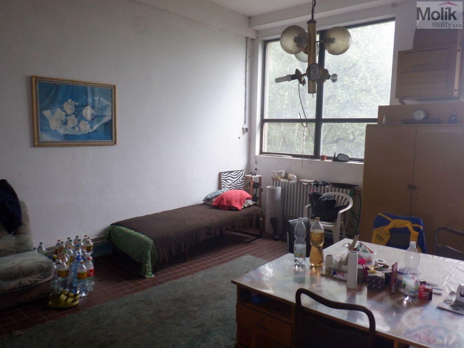 Výrobní prostory, Chomutov, 2 500 m²