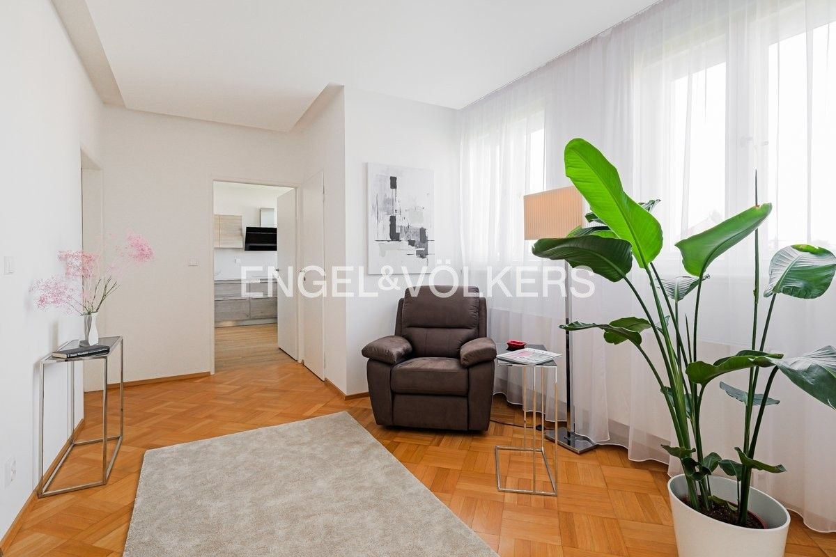 Byt 4+1 · 142 m² · Střešovická, Praha - 3