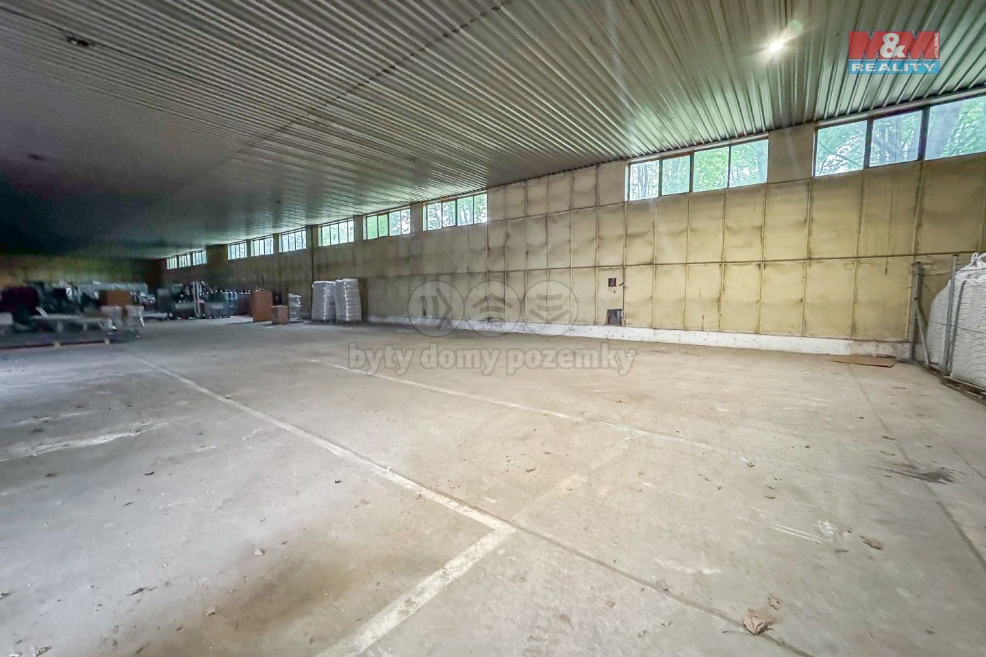 Sklady, Beskydy, 400 m²