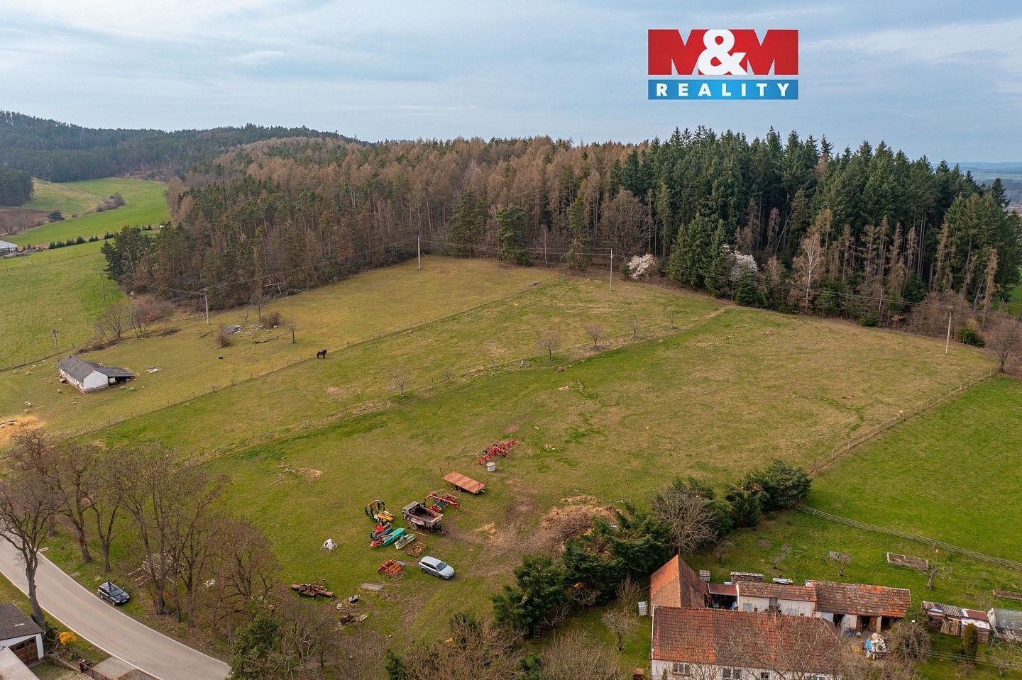 Pozemek pro bydlení, 949 m²
