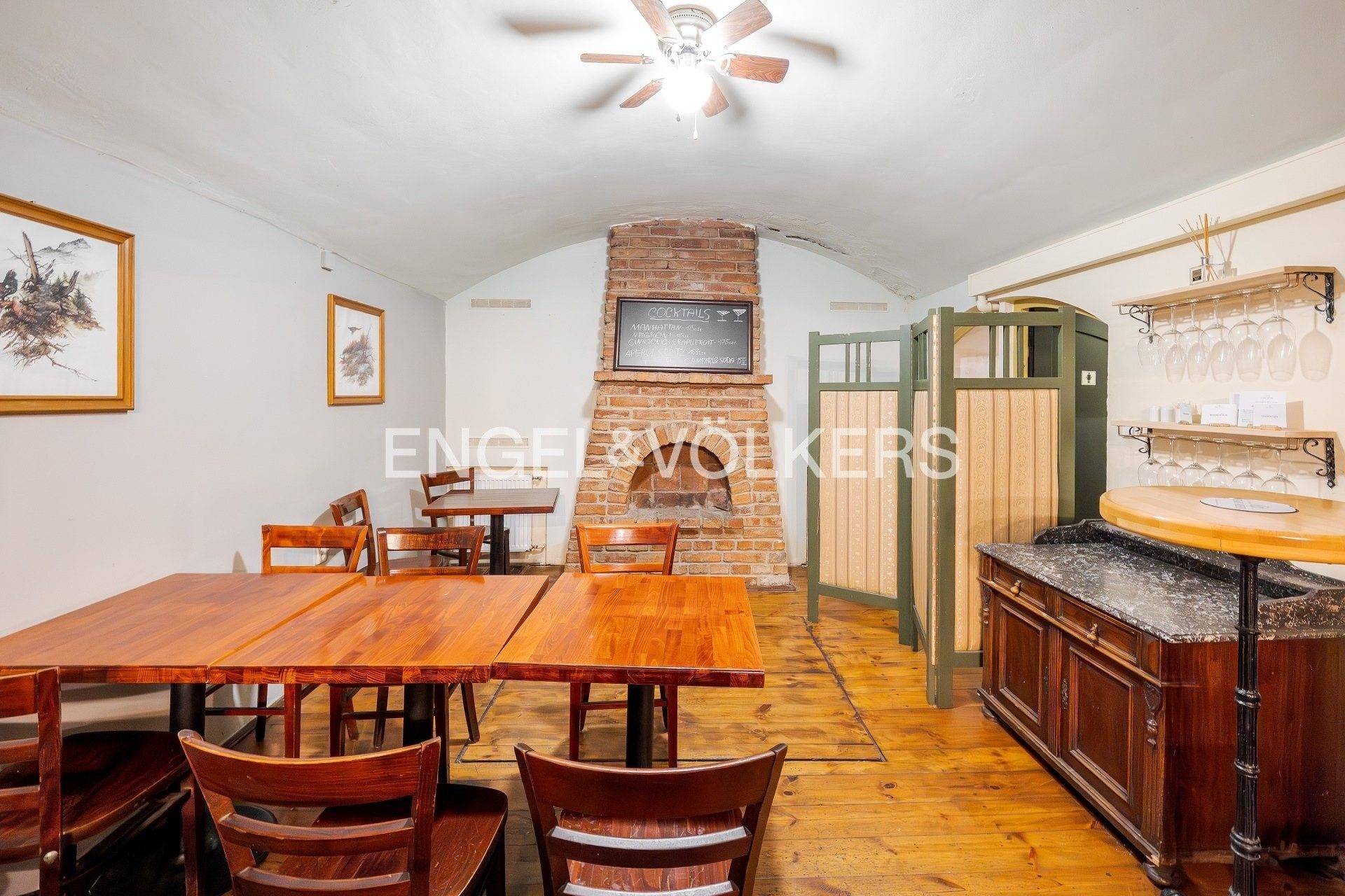 Restaurace · 119 m² · U Dobřenských 268, Praha Staré Město - 3