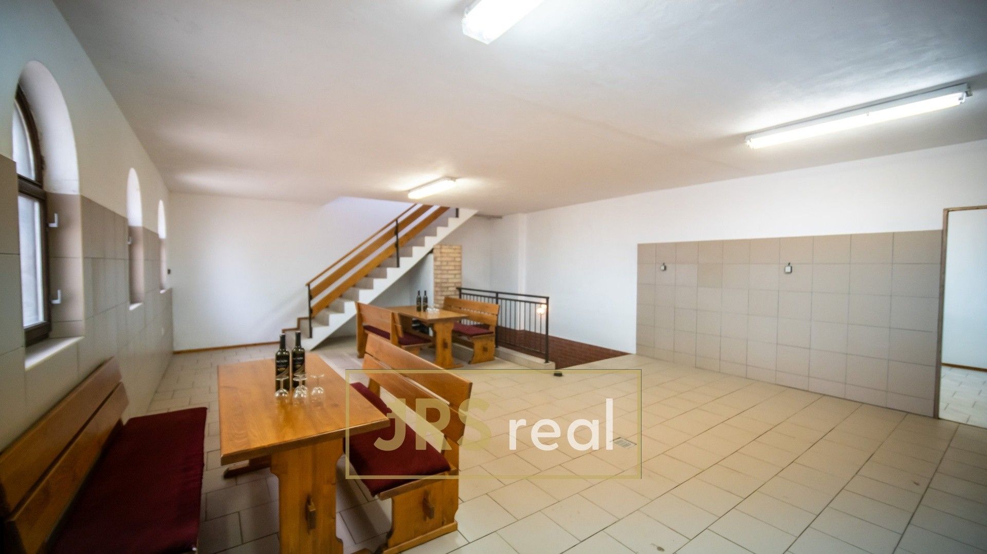 Prodej ubytovací zařízení - Velké Bílovice, 285 m² - 5