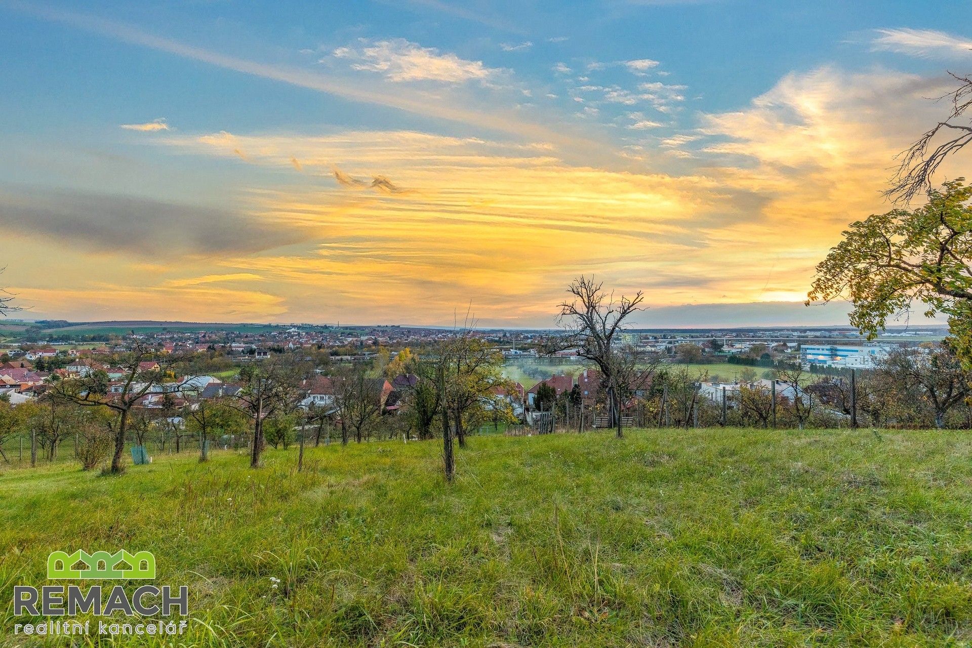 Prodej pozemek - Sady, Uherské Hradiště, 750 m²