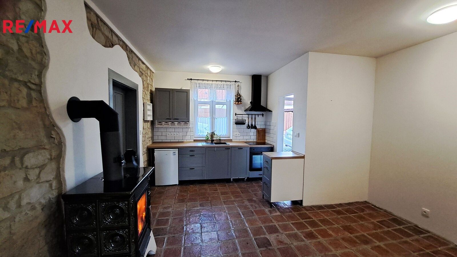 Pronájem rodinný dům - B. Němcové, Dobroměřice, 59 m²