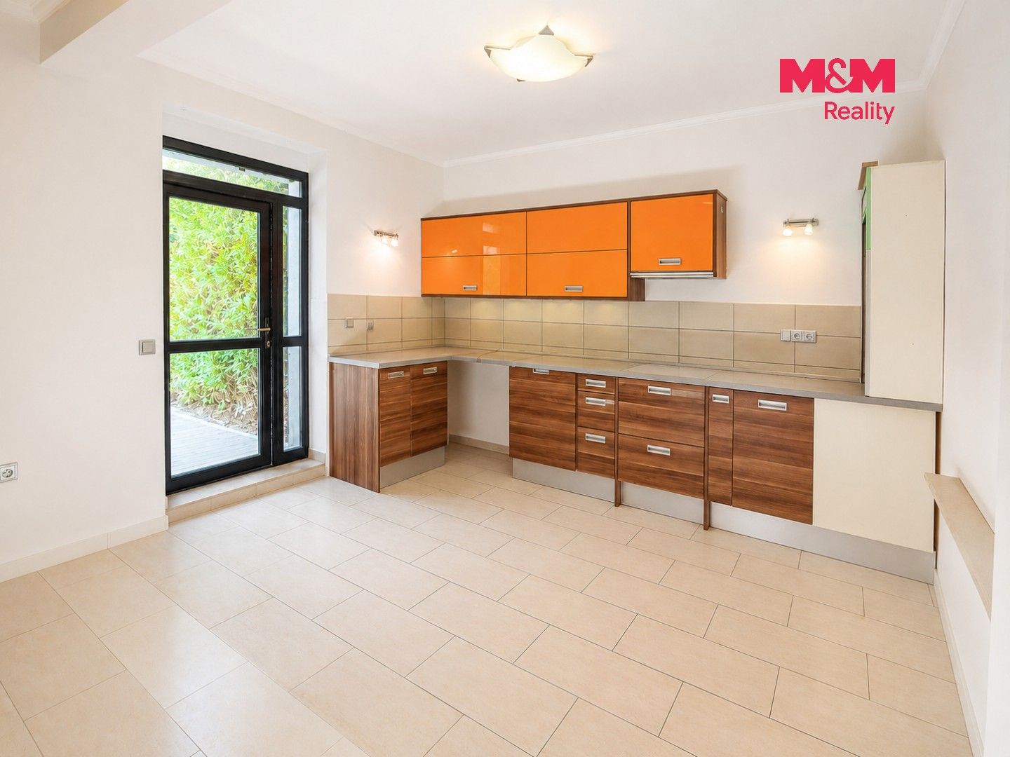 Rodinný dům · 280 m² · V nové čtvrti, Praha - 3