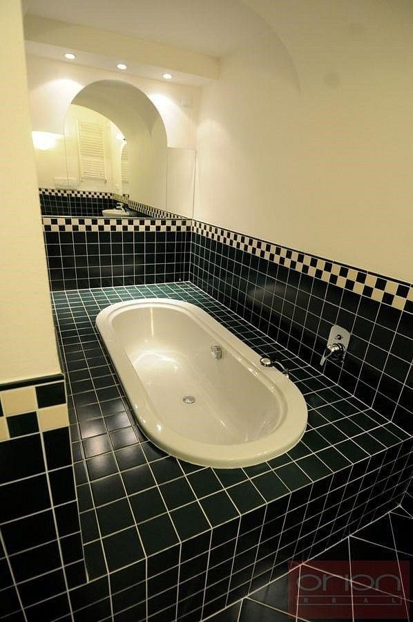 Byt 4+1 · 170 m² · Praha - Malá Strana, okres Praha 1, Hlavní město Praha - 3