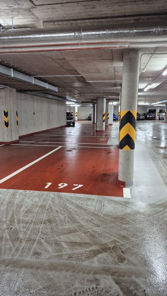 Garáže, V Třešňovce, Praha - Hrdlořezy, 13 m²