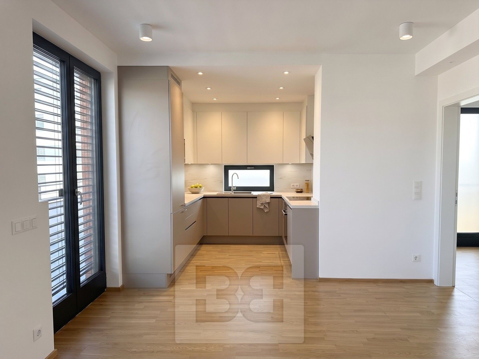 2+kk, Kaplířova, Praha Žižkov, 53 m² - 1