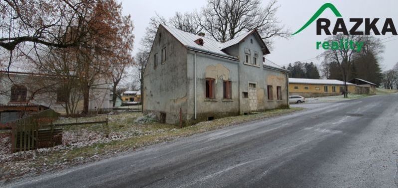 Prodej rodinný dům - Lesná, 186 m²