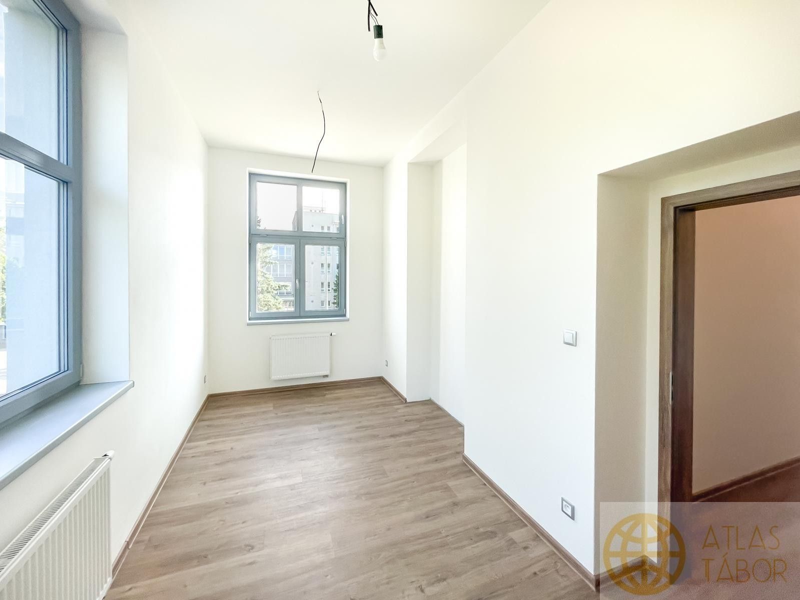 Byt 3+kk · 60 m² · Kpt. Jaroše, Tábor - 4