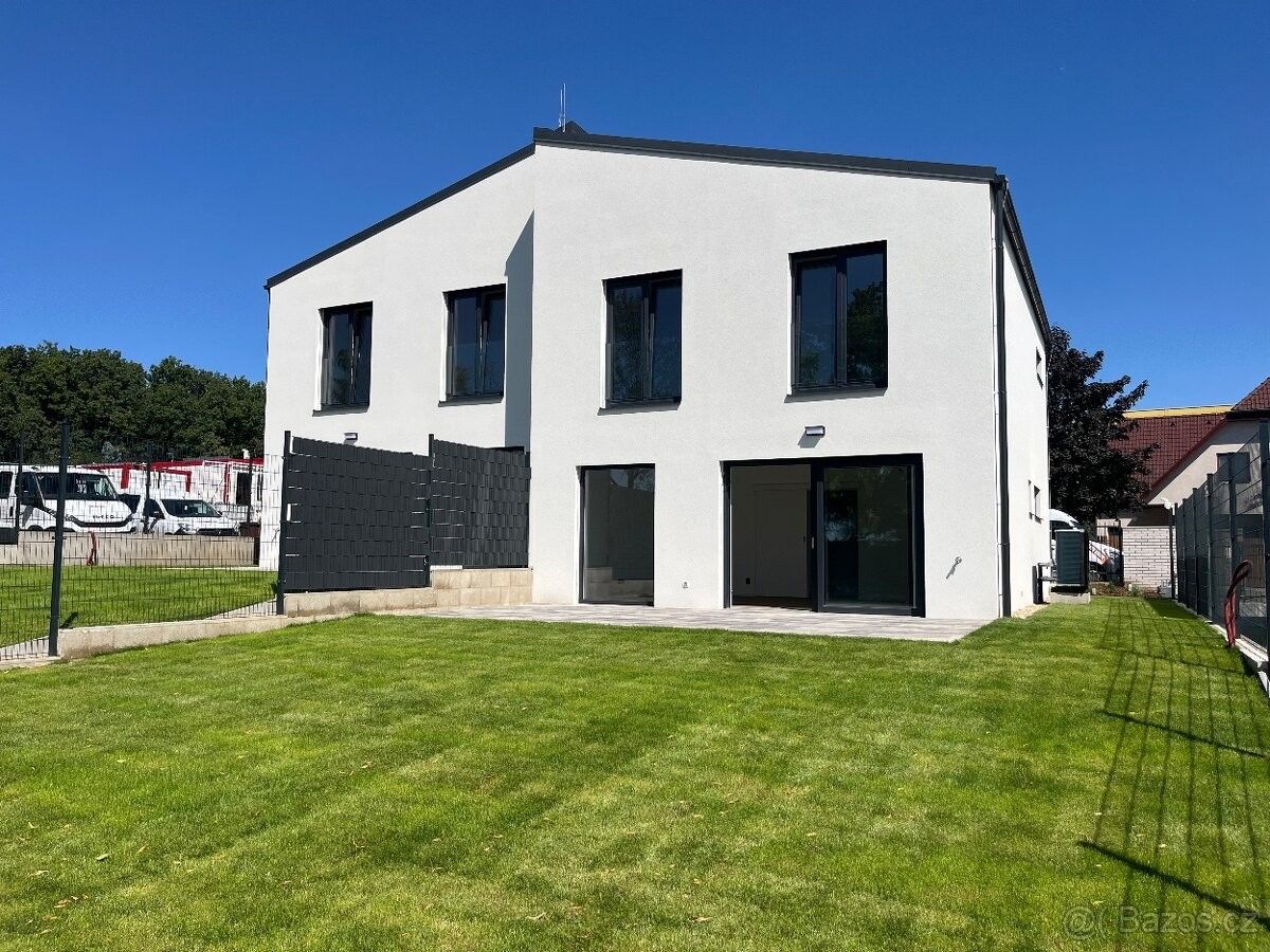 Rodinné domy, Praha, 107 00