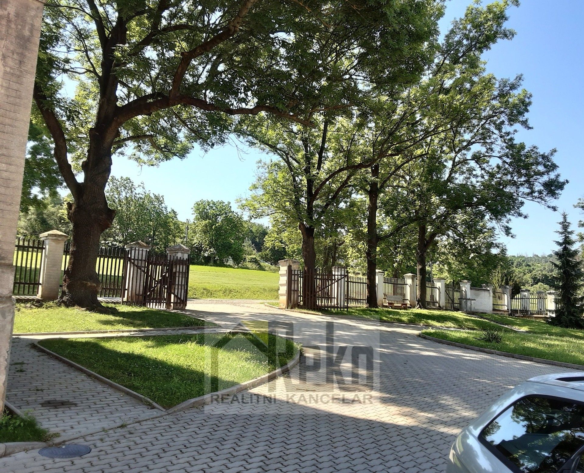 Pronájem byt 1+1 - Bezručova, Králův Dvůr, 48 m²