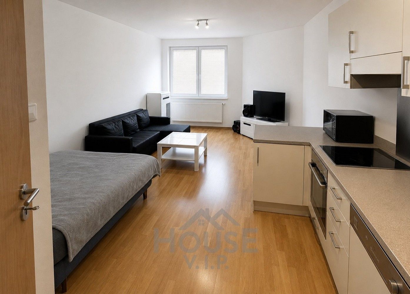 Byt 1+kk · 35 m² · Praha - Letňany, okres Praha 18, Hlavní město Praha - 3