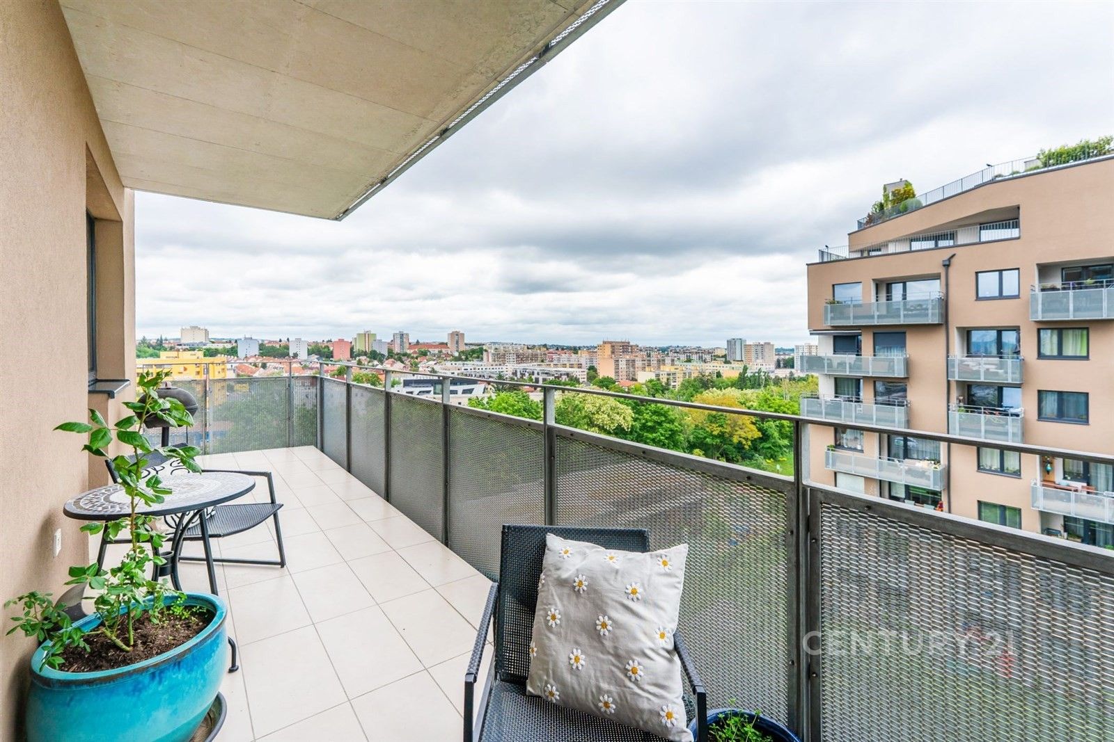 4+kk, Zvěřinova  , Praha, 108 m²