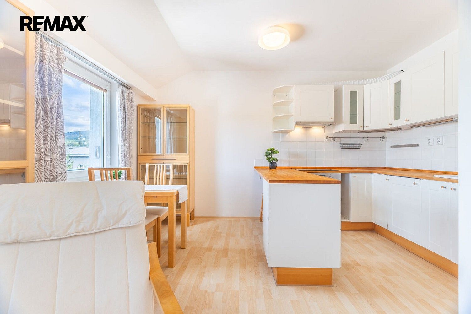 Prodej byt 2+kk - Dobřichovice, okres Praha-západ, Středočeský kraj, 43 m² - 5
