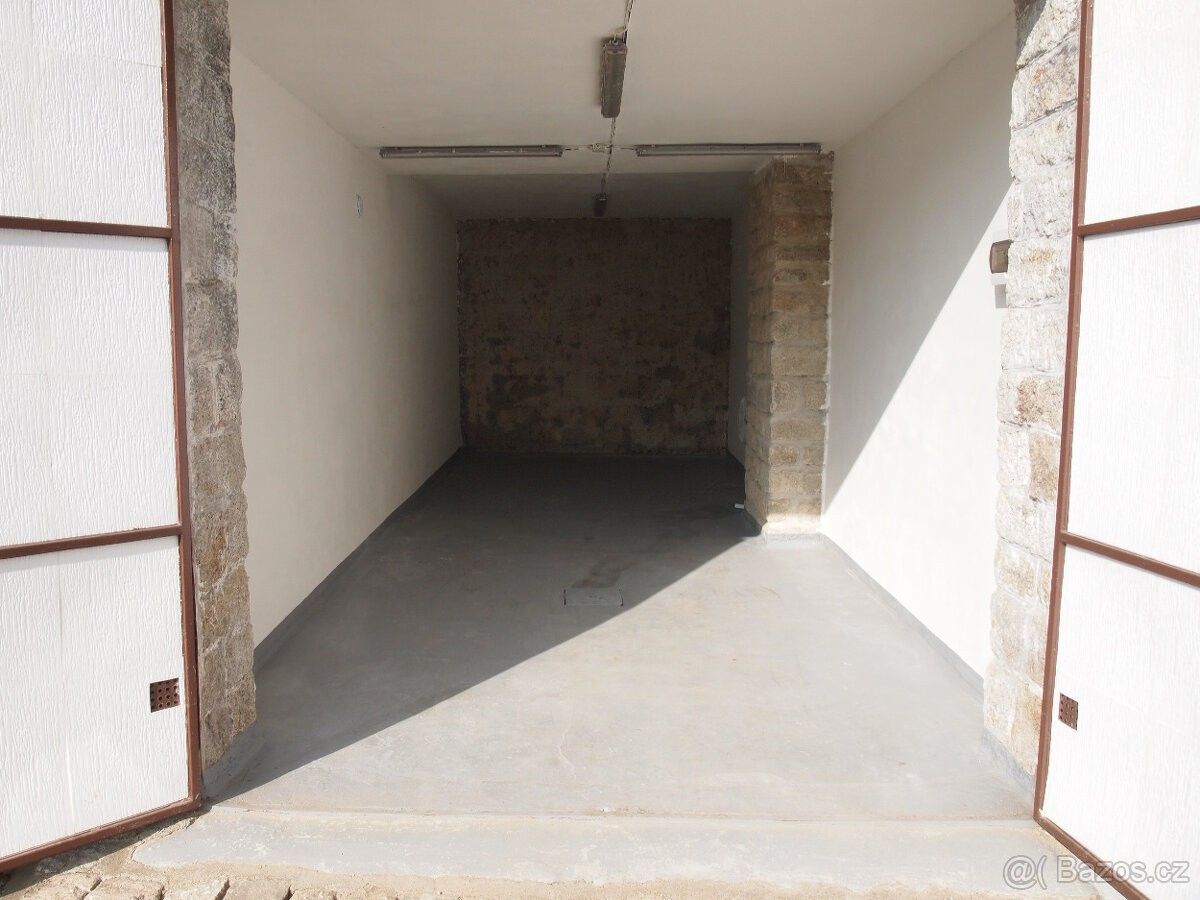 Pronájem garáž - Jablonec nad Nisou, 466 01