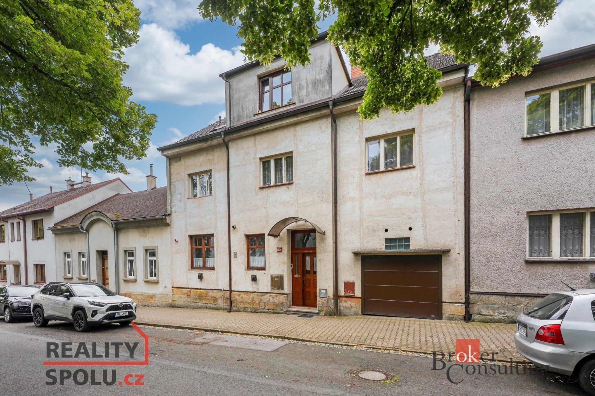 Byty, Klazarova, Dvůr Králové nad Labem, 390 m²