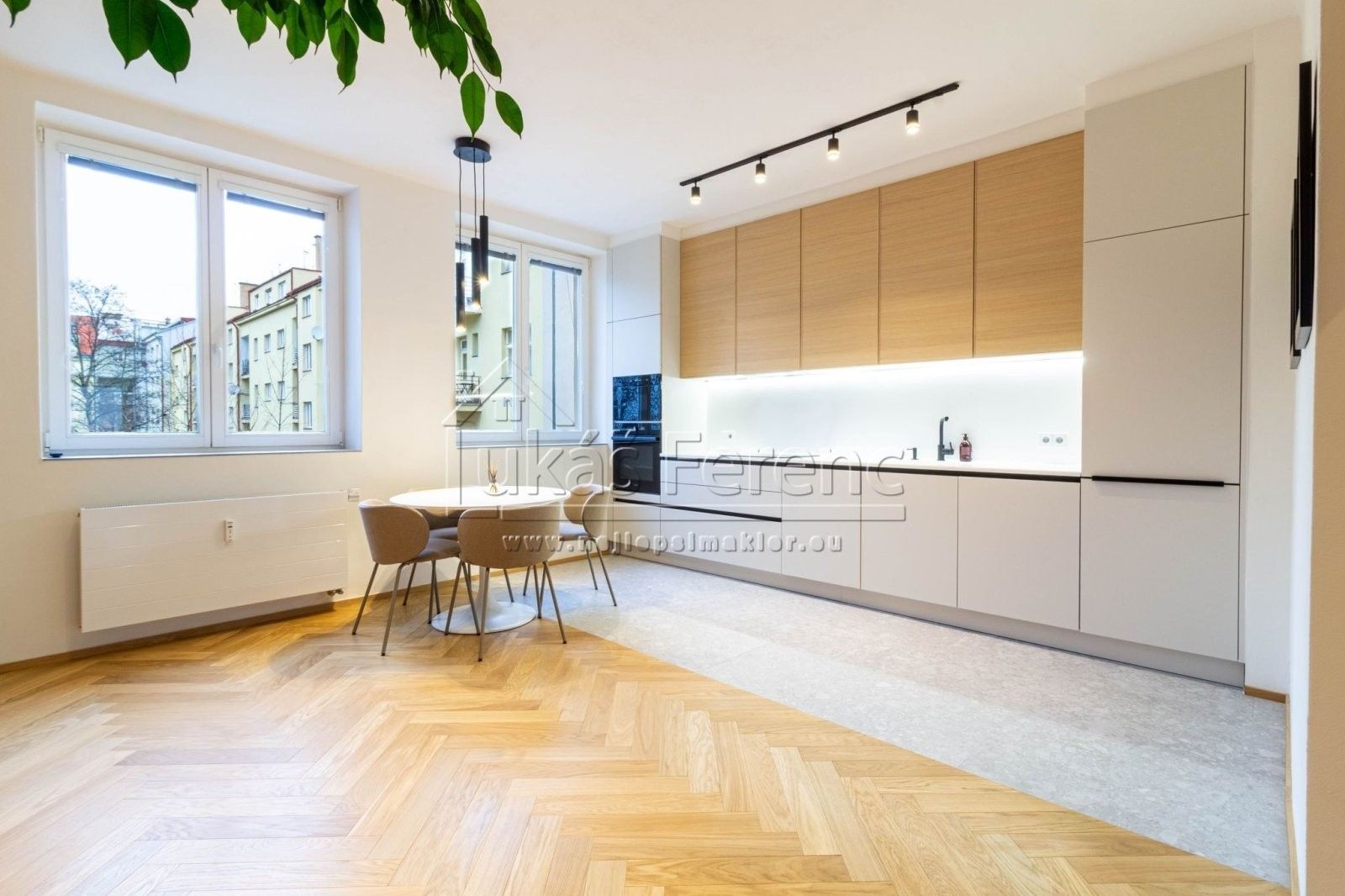 Pronájem byt 2+kk - Lotyšská, Praha, 63 m²