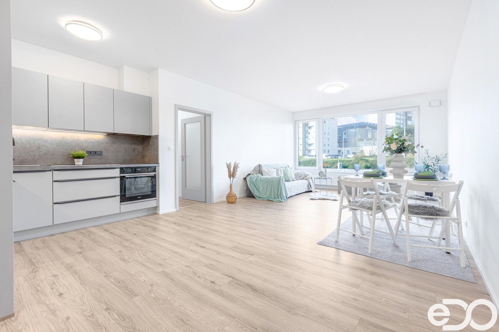 3+kk, Plzeňská, Praha, 87 m²