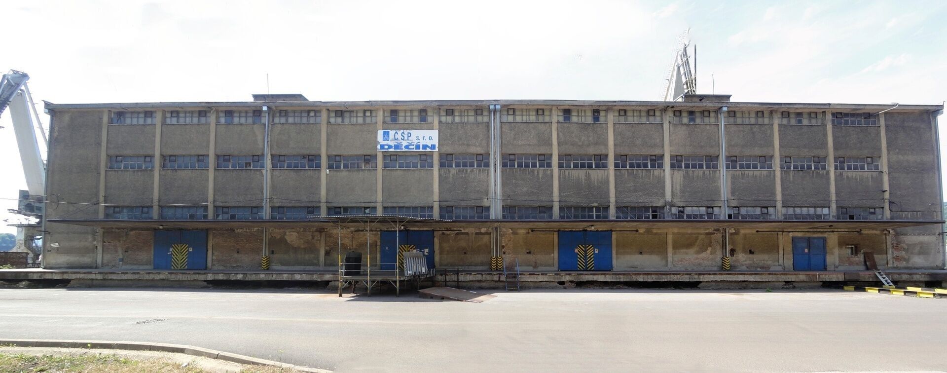 Sklady, Loubská, Děčín, 890 m²