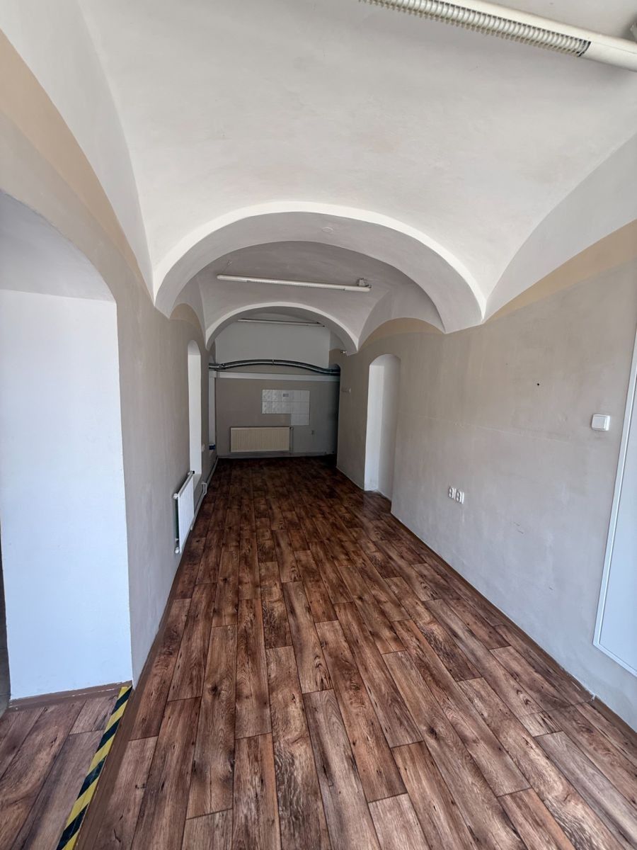 Pronájem obchodní prostory - Staré náměstí, Ostrov - Ostrov nad Ohří, Karlovarský kraj, 37 m² - 5