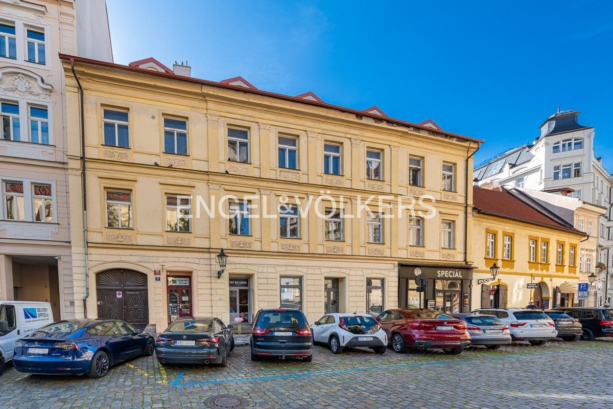 Restaurace, Haštalská, Praha, 474 m²