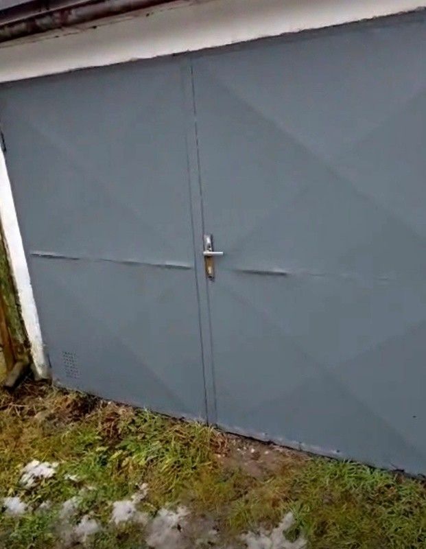 Garáže, Pardubice, 530 09