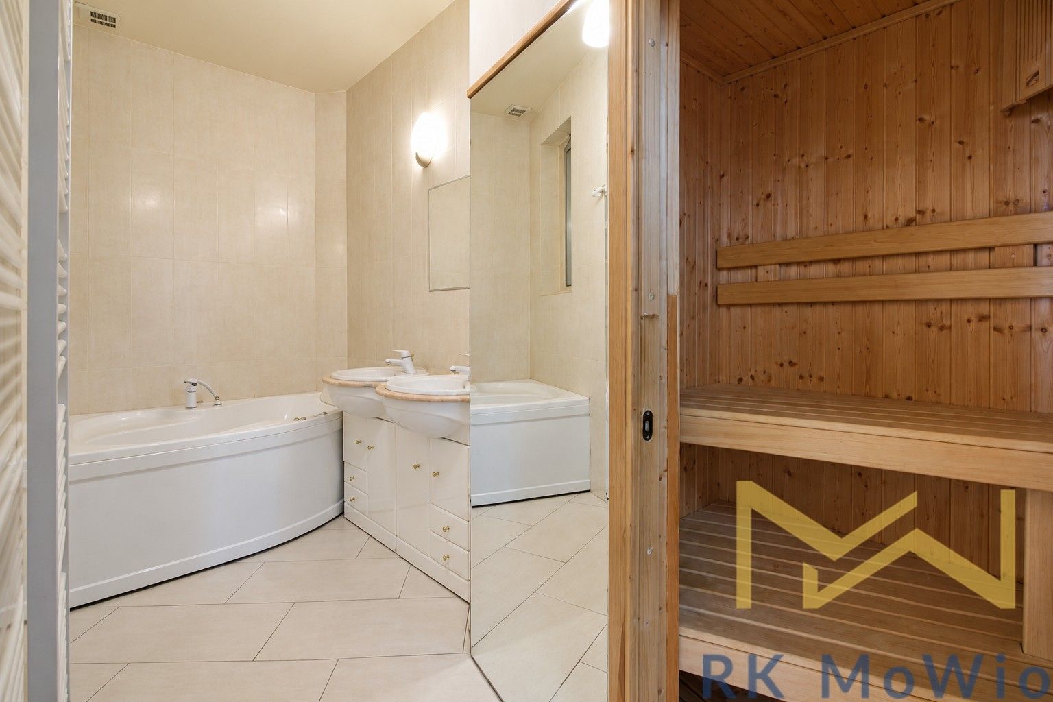 Byt 4+kk · 150 m² · Kolínská, Praha - 4