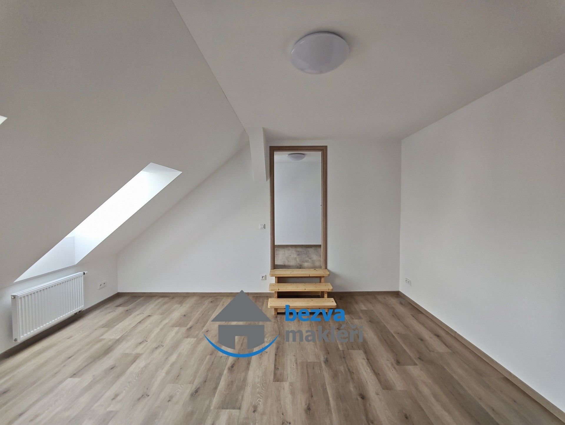 Pronájem byt 3+1 - K Višňovce, Pardubice, 88 m² - 5