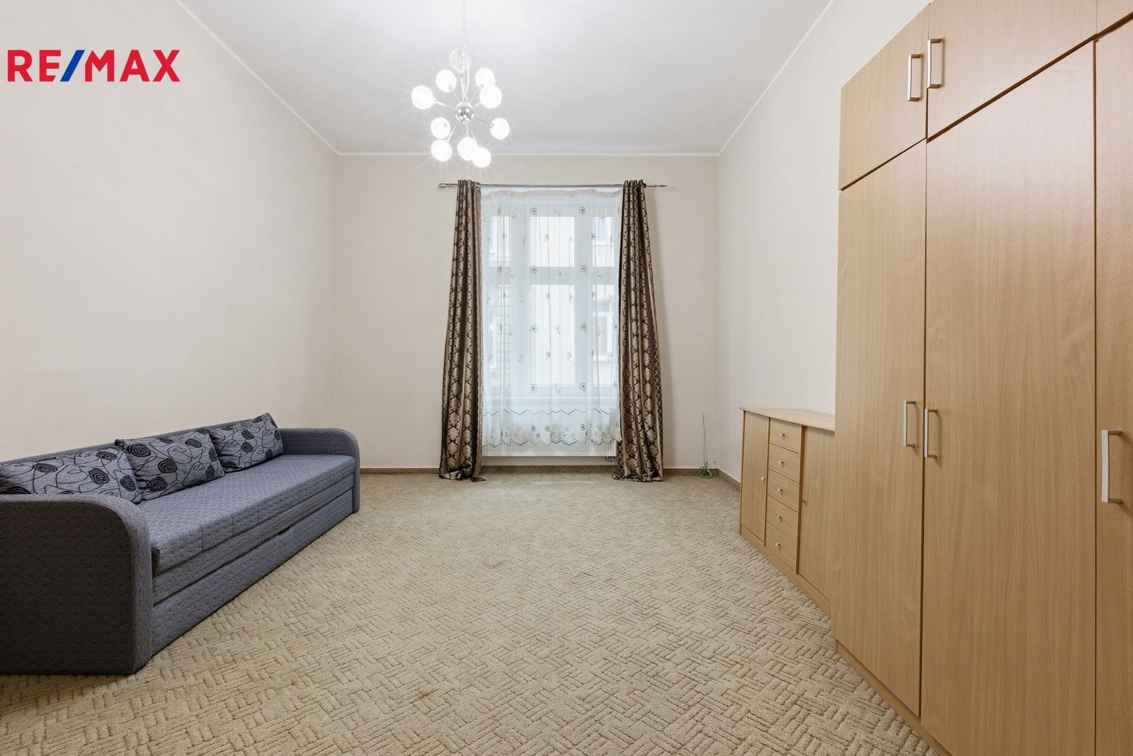 Prodej byt 1+1 - Lad. Koubka, Karlovy Vary, 34 m²