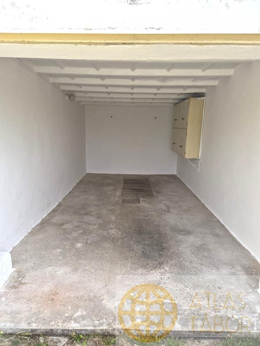 Garáž · 18 m² · Angela Kančeva, Tábor - 3
