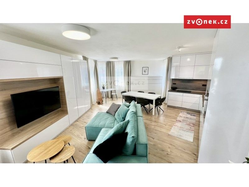 2+kk, třída Svobody, Zlín, 66 m²