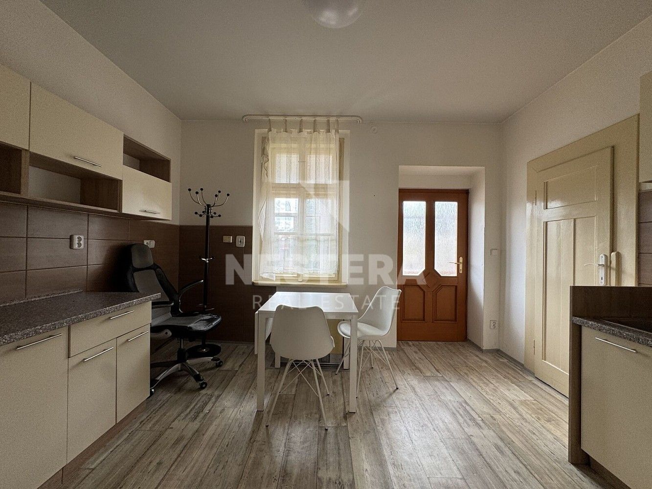 2+1, Praha - Kobylisy, okres Praha 8, Hlavní město Praha, 48 m² - 2