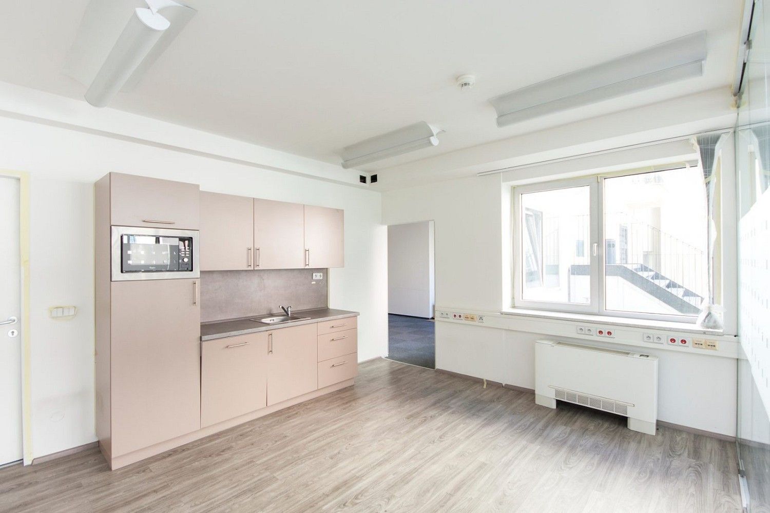 Pronájem kancelář - Praha, 215 m² - 5