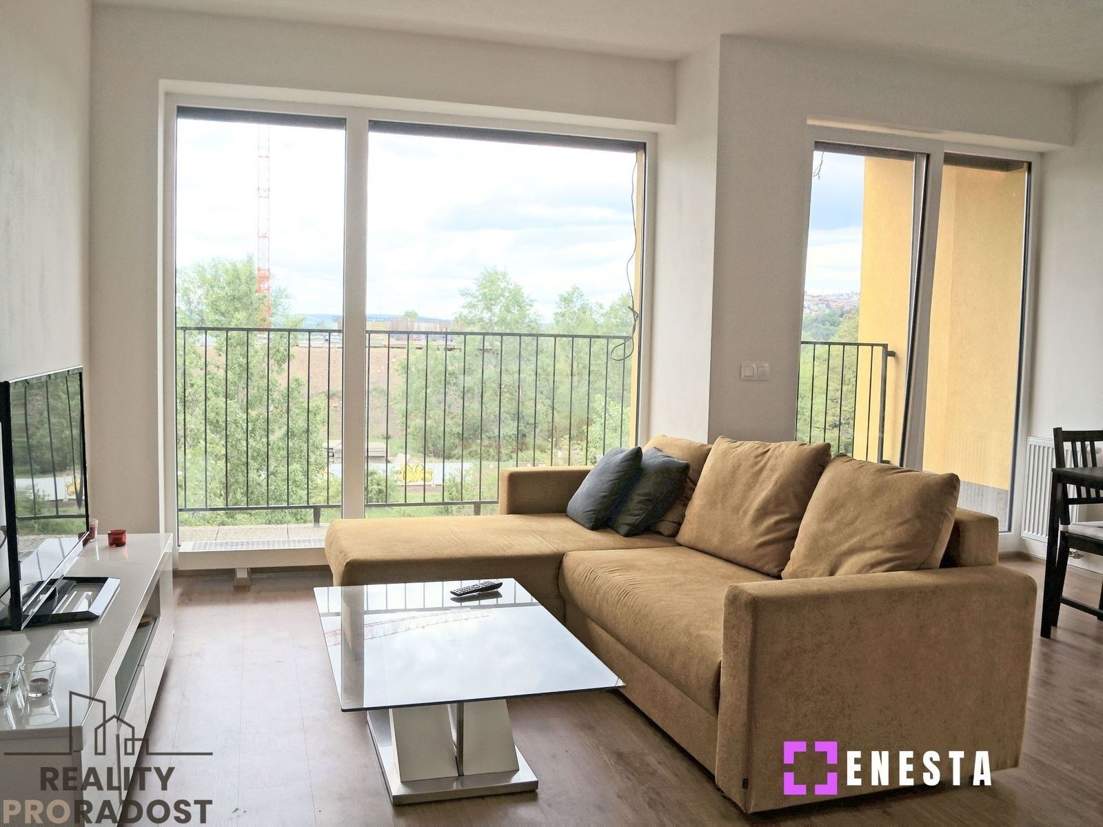 Pronájem byt 2+kk - Šífařská 568, Praha, 54 m²