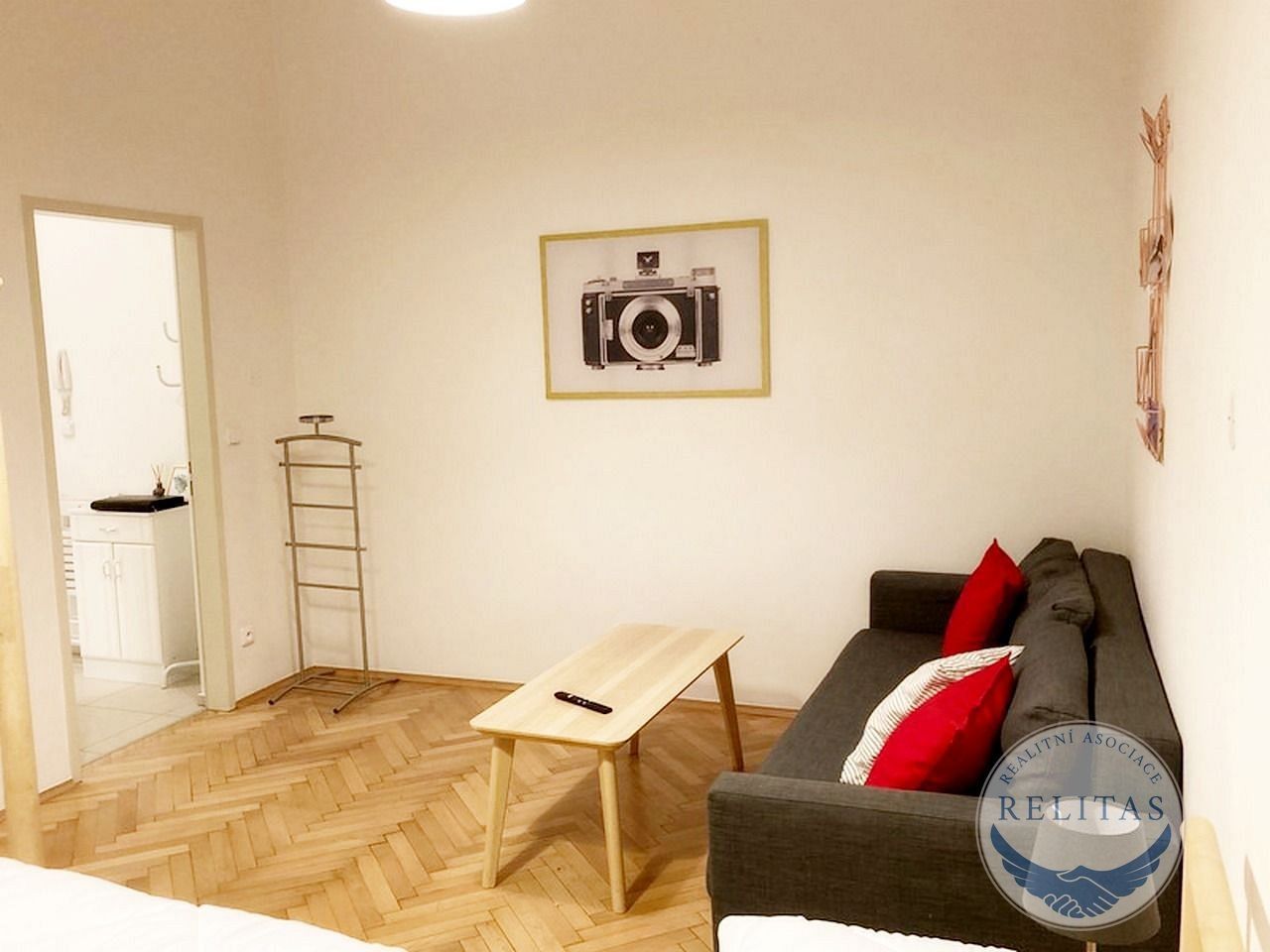 1+1, Velehradská, Praha, 36 m²