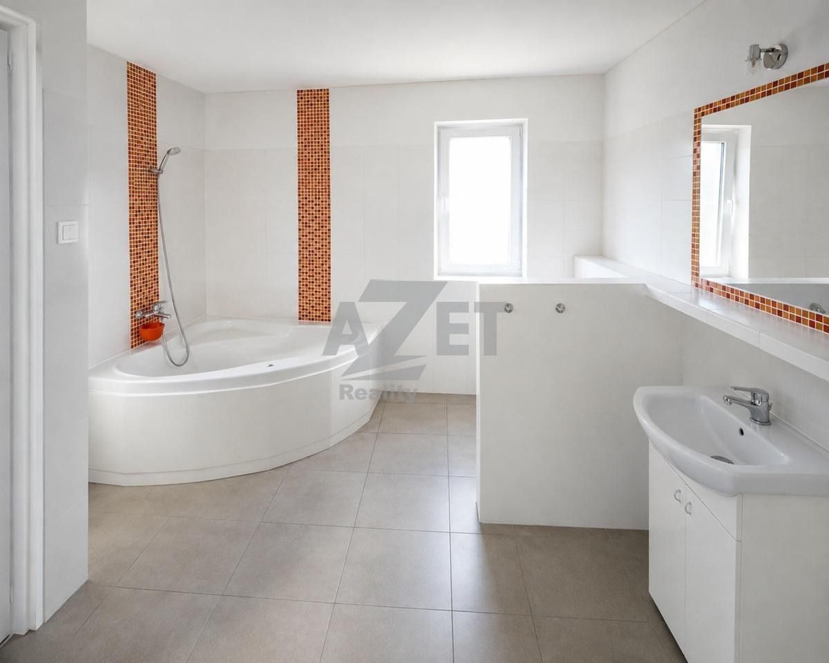 Činžovní dům · 472 m² · Ostravská  , Český Těšín - 3