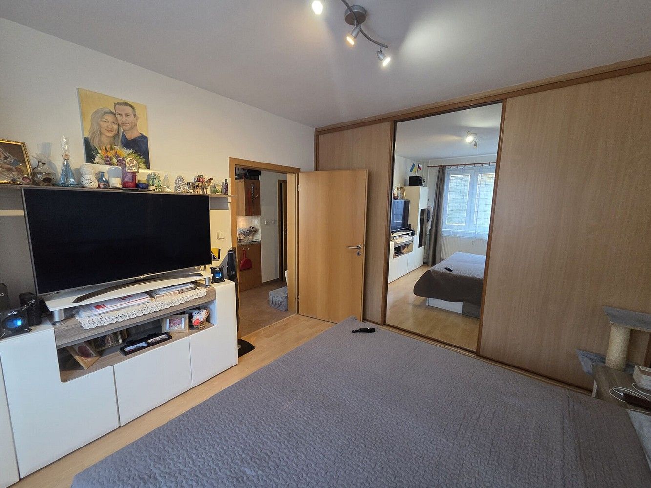 Byt 1+1 · 35 m² · Mirotická, Praha 4 - Lhotka - 3