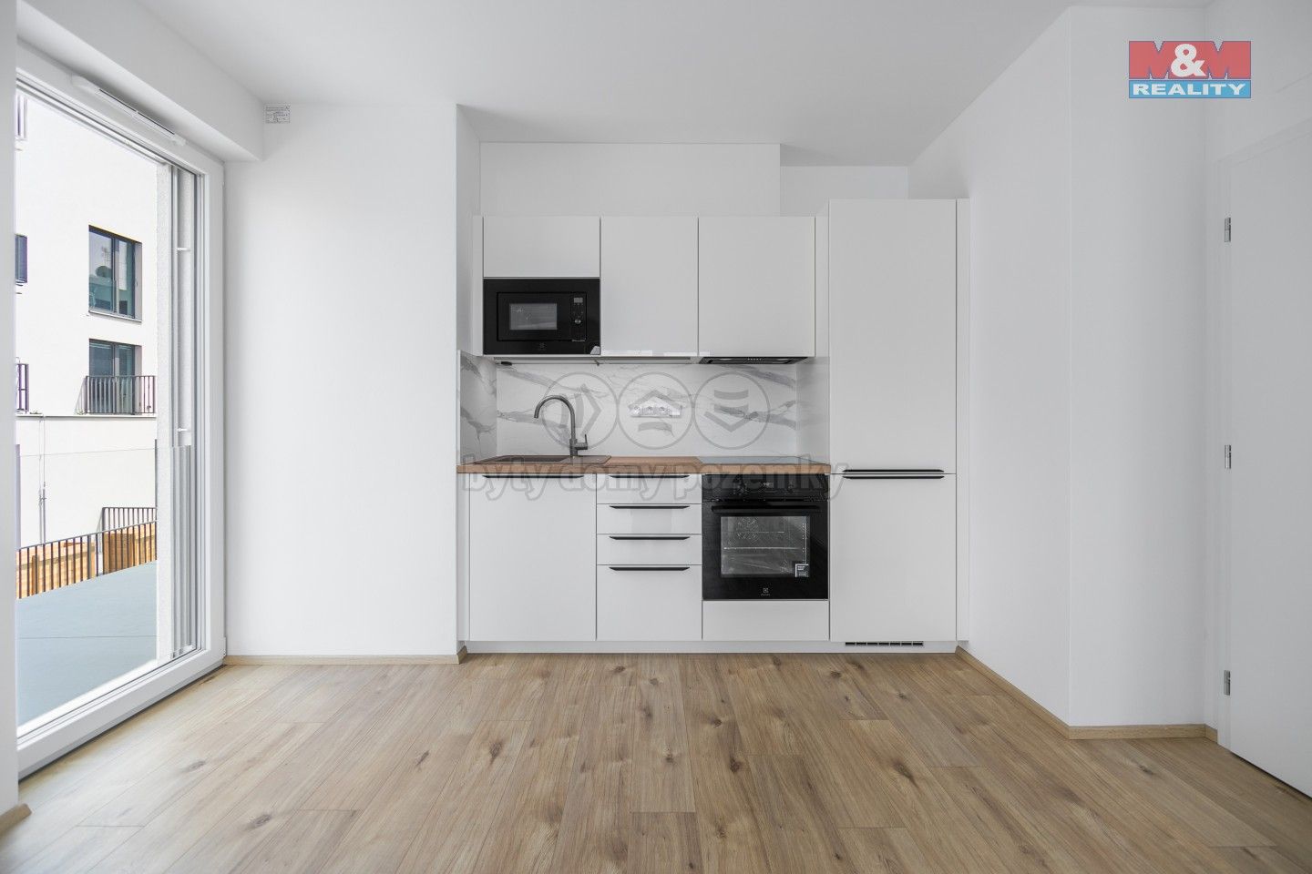 2+kk, Safírová, Plzeň, 45 m²