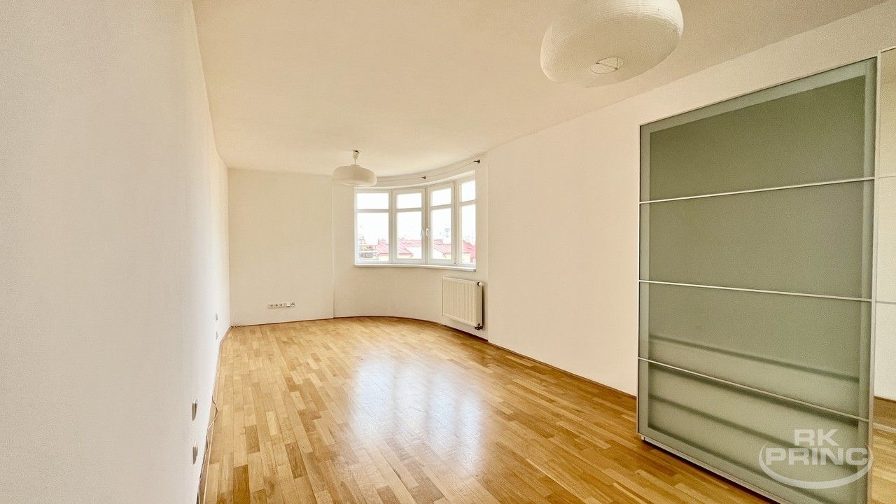 2+kk, Boleslavská, Praha, 72 m² - 1