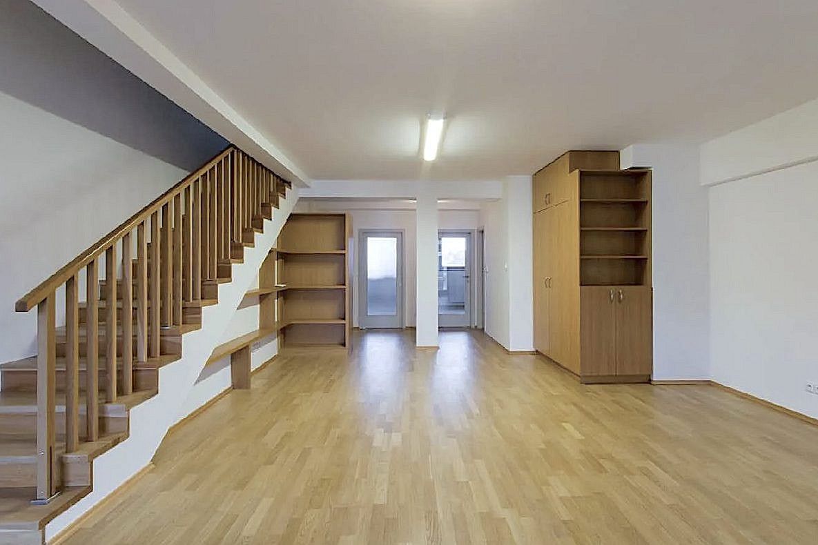 Kancelář · 147 m² · Praha - 3