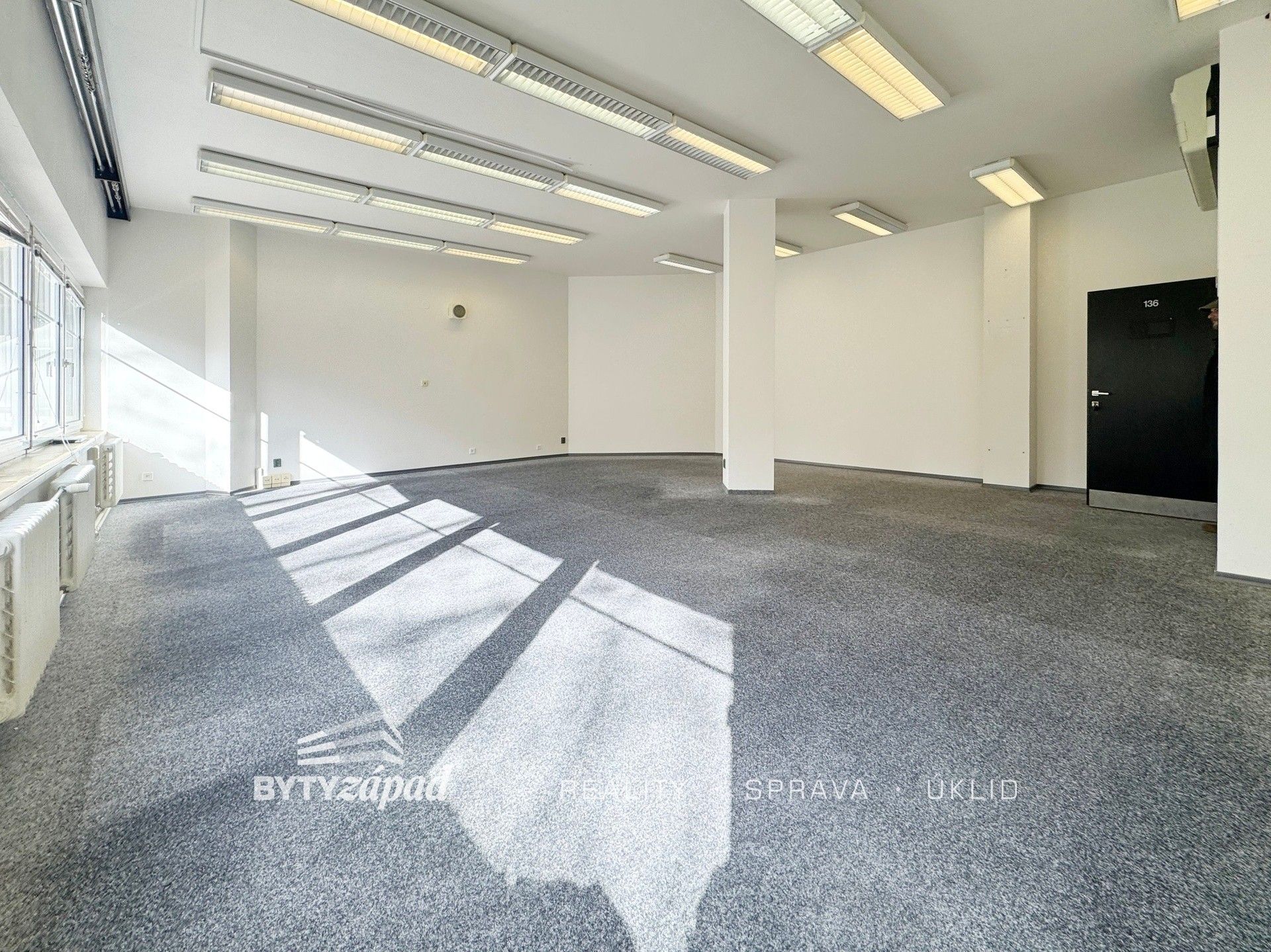 Kanceláře, Sadová 636, Domažlice Týnské Předměstí, 60 m² - 1