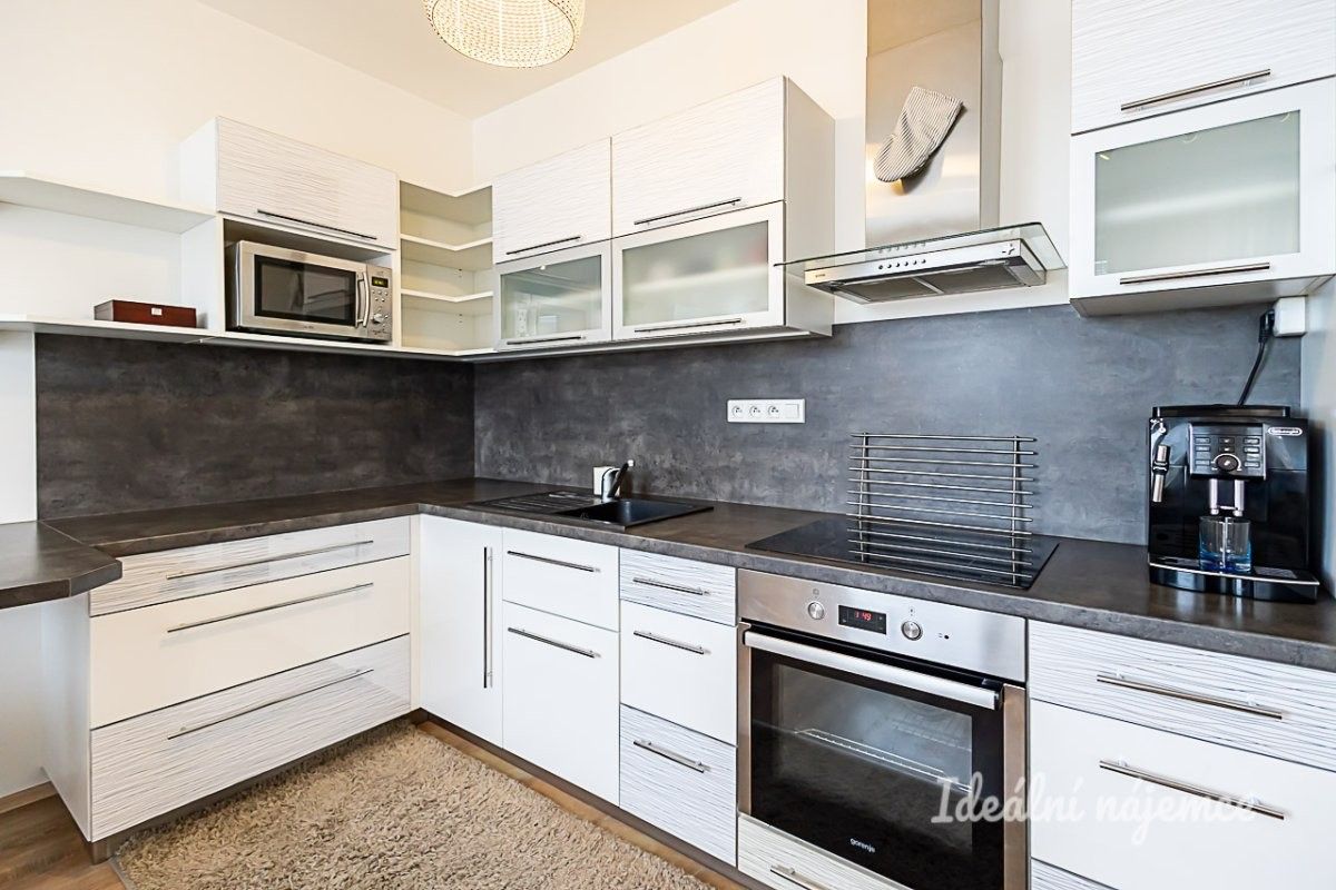 1+kk, Farkašova, Praha, 31 m²