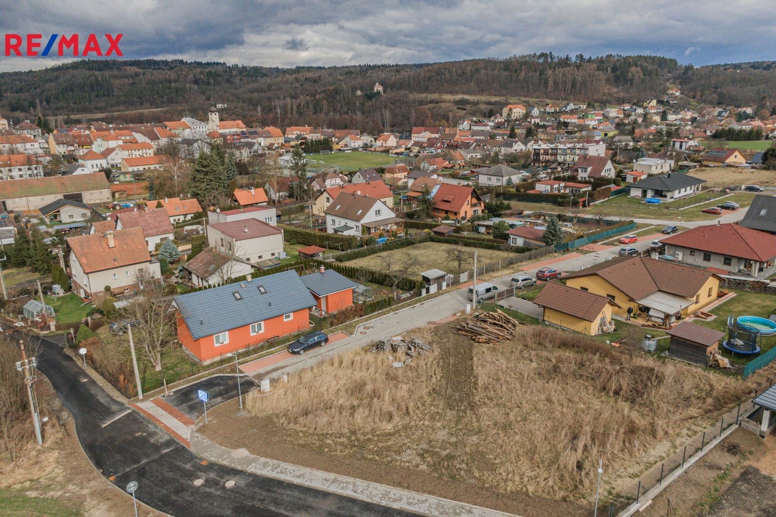 Prodej pozemek pro bydlení - Radnice, 915 m²