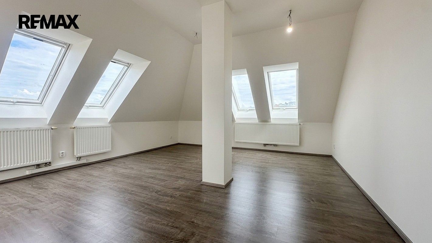 Byt 3+kk · 75 m² · Beroun - Beroun-Jarov, Středočeský kraj - 3